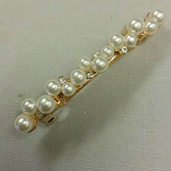 Pearls & Crystals Barrette